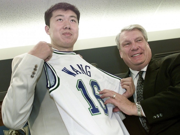 王治郅致敬老尼尔森：是你的信任 为我们中国球员打开了NBA大门